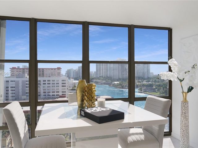 Apartment for sale  Unit #1206 - photo 7025670