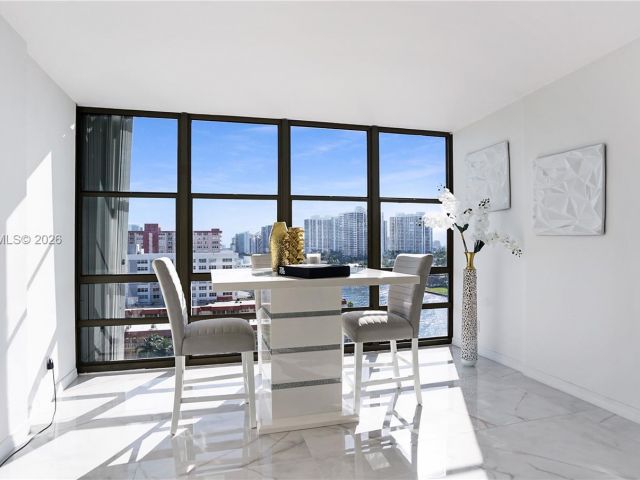 Apartment for sale  Unit #1206 - photo 7025672