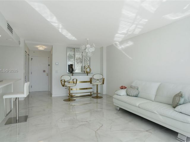 Apartment for sale  Unit #1206 - photo 7025674