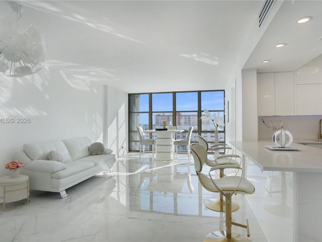 Apartment for sale  Unit #1206 - photo 7025677