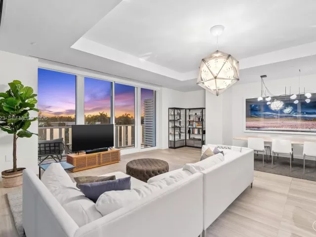 2-bedroom condo for sale in Miami Beach - 4701 N Meridian Ave 315 - MondialRealty