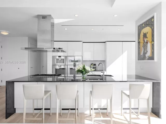 2-bedroom condo for sale in Miami Beach - 4701 N Meridian Ave 315 - MondialRealty