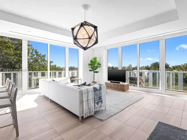 2-bedroom condo for sale in Miami Beach - 4701 N Meridian Ave 315 - MondialRealty