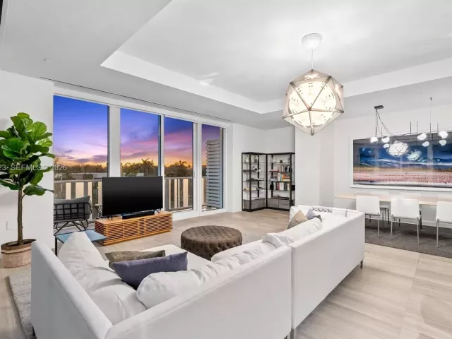 2-bedroom condo for sale in Miami Beach - 4701 N Meridian Ave 315 - MondialRealty