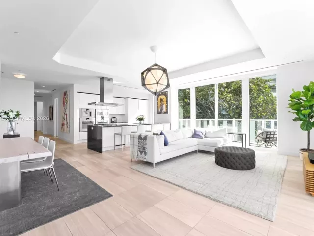 2-bedroom condo for sale in Miami Beach - 4701 N Meridian Ave 315 - MondialRealty