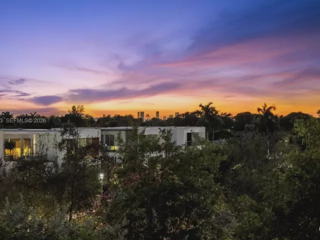 2-bedroom condo for sale in Miami Beach - 4701 N Meridian Ave 315 - MondialRealty