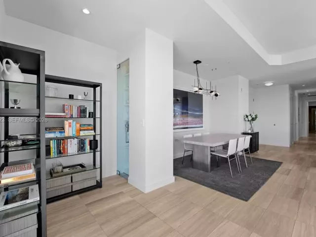 2-bedroom condo for sale in Miami Beach - 4701 N Meridian Ave 315 - MondialRealty