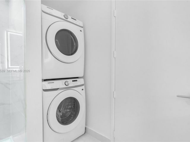 Apartment for sale  Unit #4501 - photo 7066416