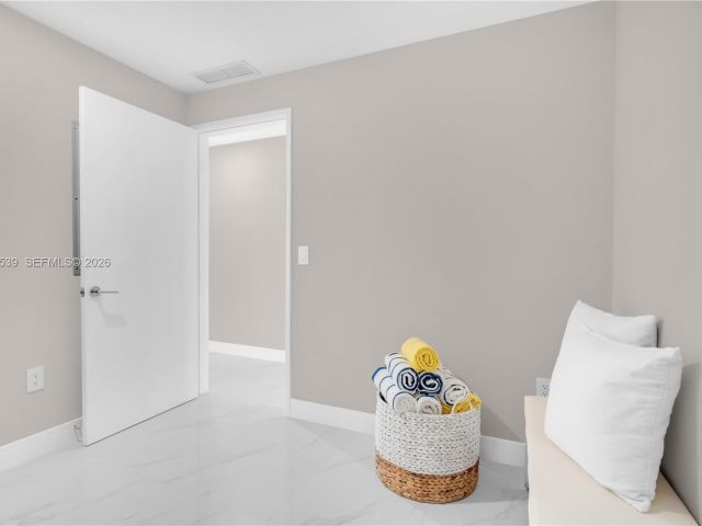 Apartment for sale  Unit #4501 - photo 7066418