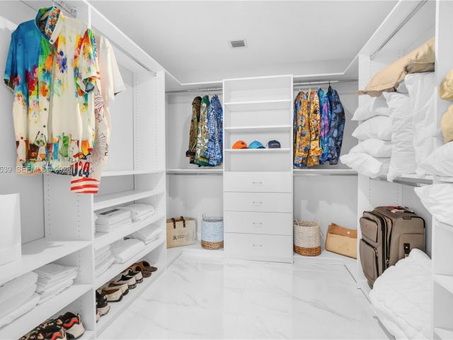 Apartment for sale  Unit #4501 - photo 7066420