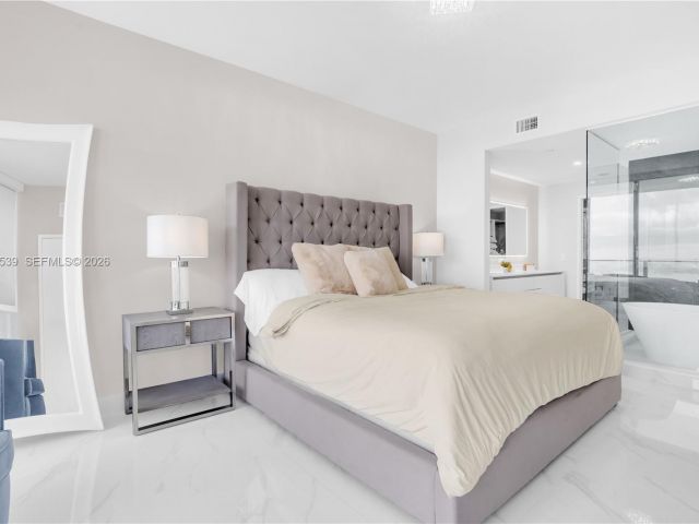 Apartment for sale  Unit #4501 - photo 7066423