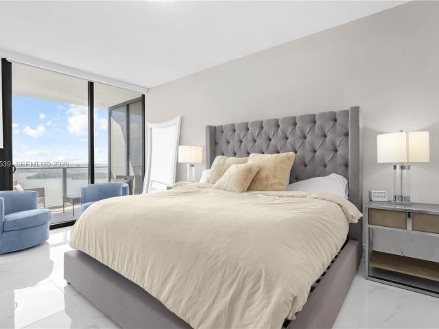 Apartment for sale  Unit #4501 - photo 7066424