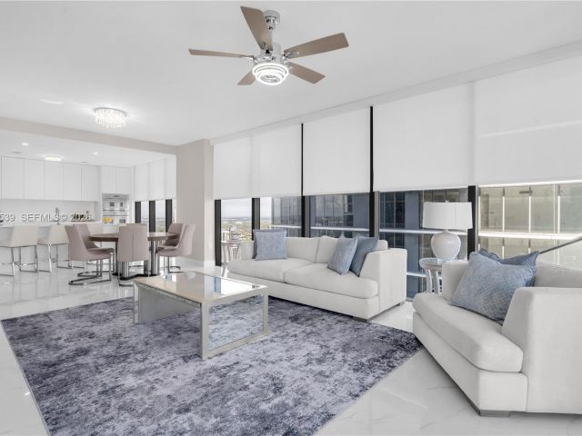 Apartment for sale  Unit #4501 - photo 7066426