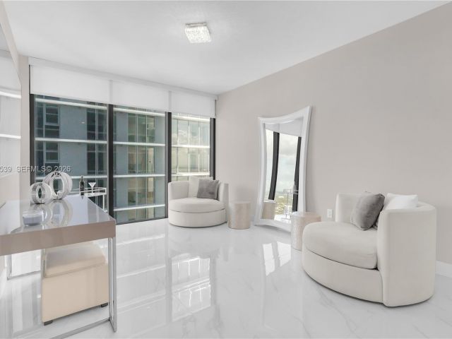 Apartment for sale  Unit #4501 - photo 7066431