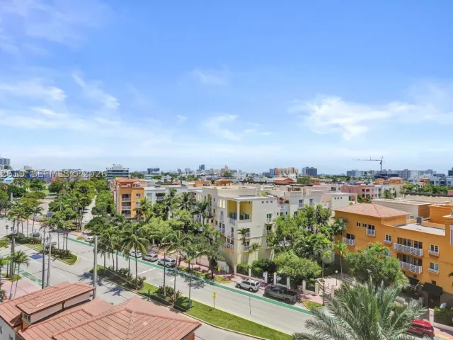 1-bedroom condo for sale in Miami Beach - 90 Alton Rd 807 - MondialRealty