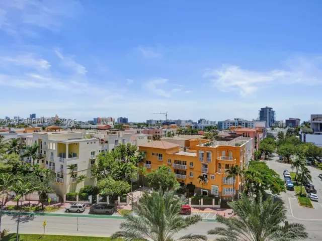 1-bedroom condo for sale in Miami Beach - 90 Alton Rd 807 - MondialRealty