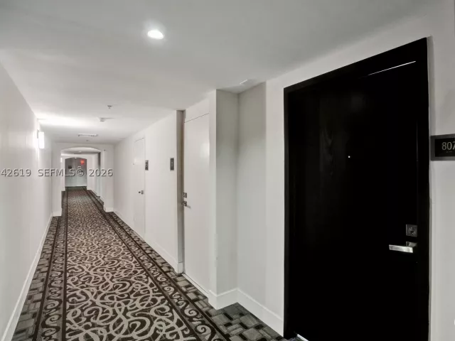 1-bedroom condo for sale in Miami Beach - 90 Alton Rd 807 - MondialRealty