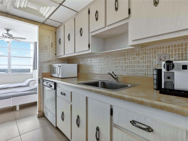 Apartment for sale  Unit #1905 - photo 7429949