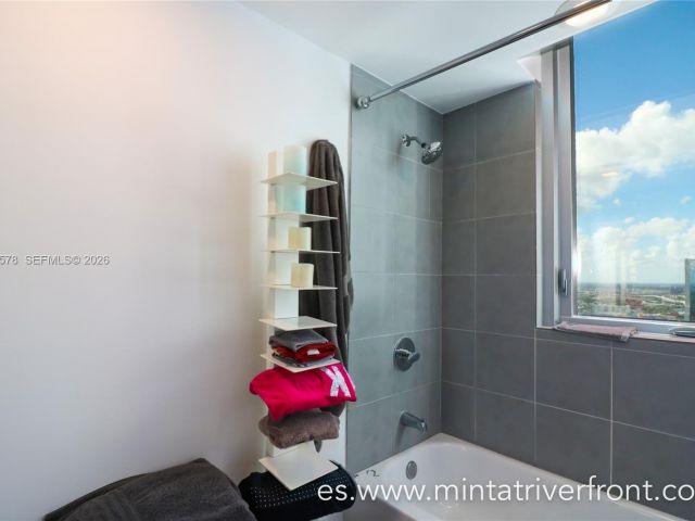 Apartment for rent  Unit #3005 - photo 7486932