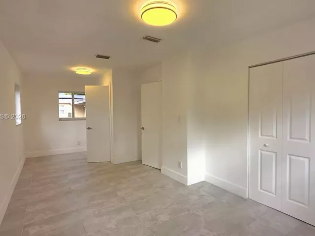 4-bedroom home for rent in Pompano Beach - 1700 N Cypress Rd - MondialRealty