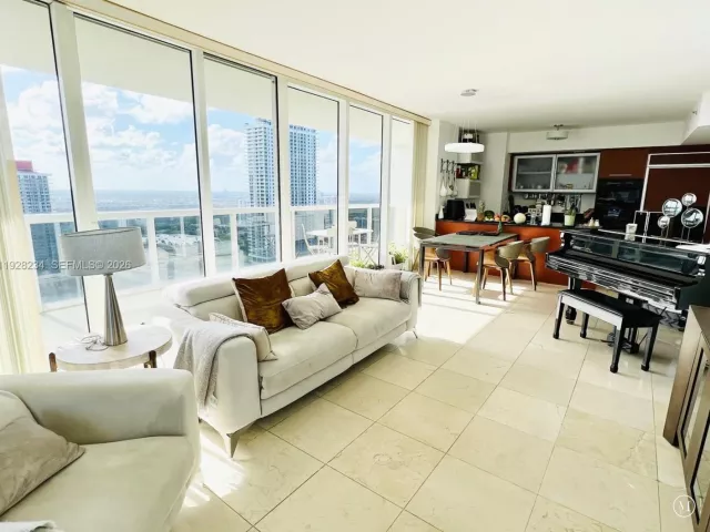 2-bedroom condo for sale in Hallandale Beach - 1830 S Ocean Dr 3006 - MondialRealty