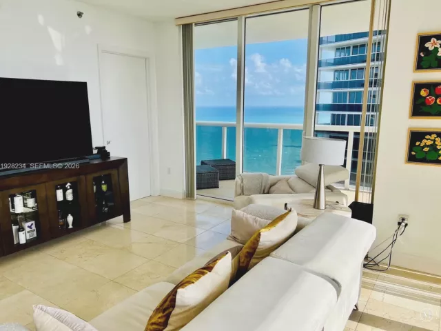 2-bedroom condo for sale in Hallandale Beach - 1830 S Ocean Dr 3006 - MondialRealty