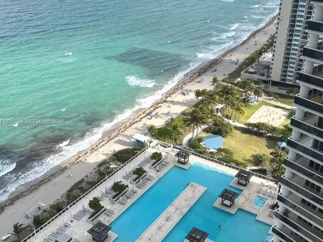2-bedroom condo for sale in Hallandale Beach - 1830 S Ocean Dr 3006 - MondialRealty
