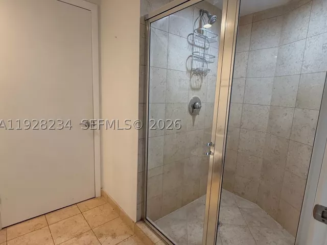 2-bedroom condo for sale in Hallandale Beach - 1830 S Ocean Dr 3006 - MondialRealty