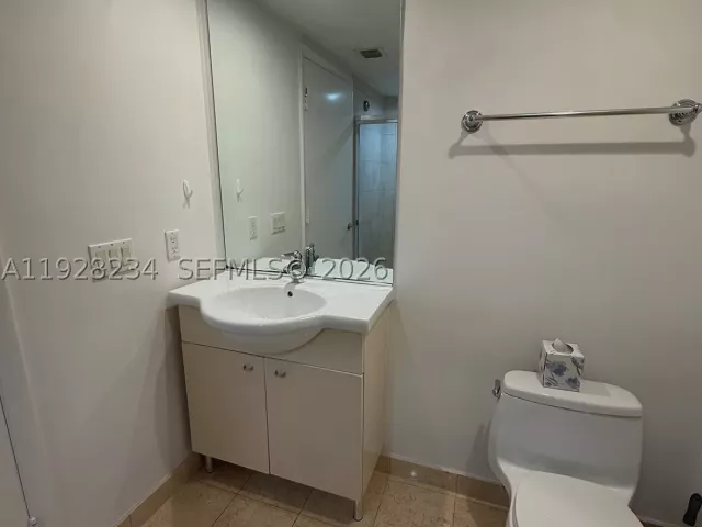 2-bedroom condo for sale in Hallandale Beach - 1830 S Ocean Dr 3006 - MondialRealty