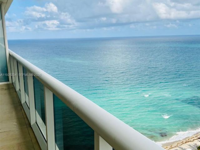 Apartment for sale  Unit #3006 - photo 7037614