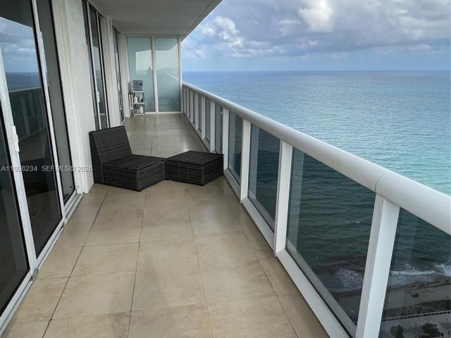 Apartment for sale  Unit #3006 - photo 7037621