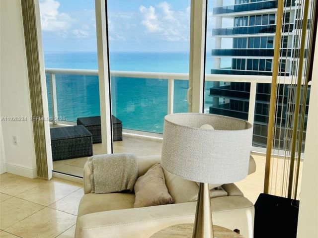 Apartment for sale  Unit #3006 - photo 7037641