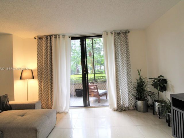 2-bedroom condo for sale in Hallandale Beach - 2500 Parkview Dr 315 - MondialRealty