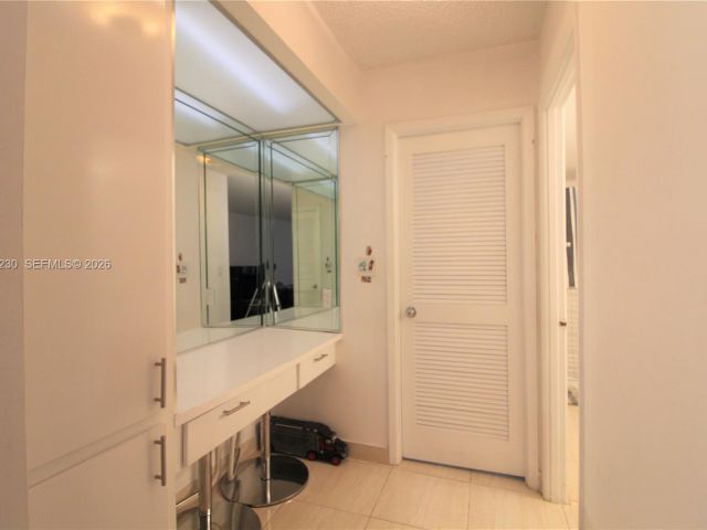 2-bedroom condo for sale in Hallandale Beach - 2500 Parkview Dr 315 - MondialRealty