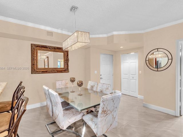 Apartment for sale  Unit #1418 - photo 7049405