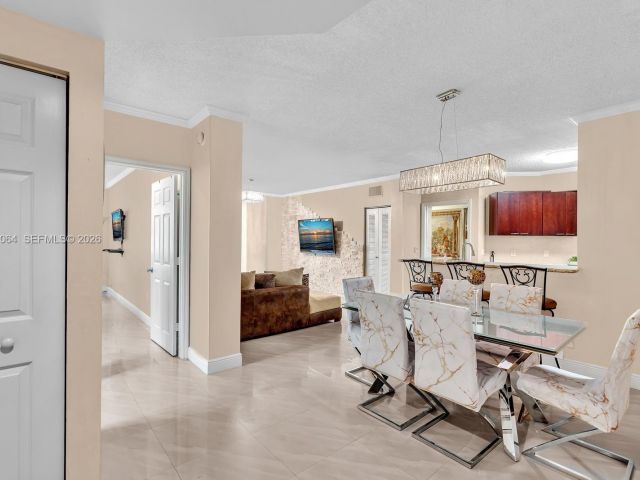 Apartment for sale  Unit #1418 - photo 7049408