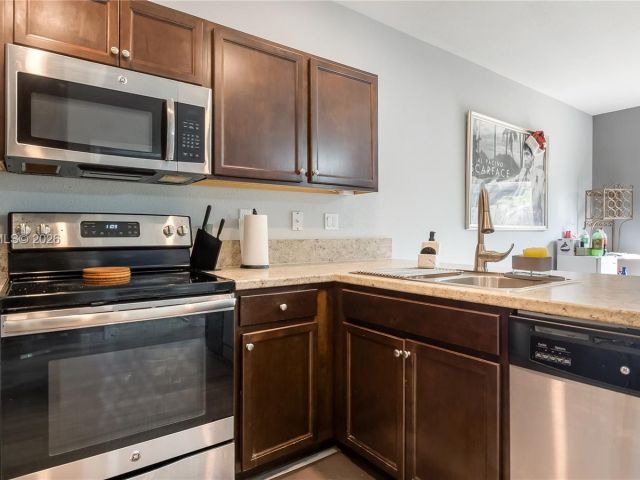 3-bedroom home for rent in Homestead - 141 SE 34th Ter 141 - MondialRealty