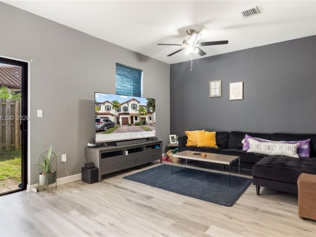 3-bedroom home for rent in Homestead - 141 SE 34th Ter 141 - MondialRealty