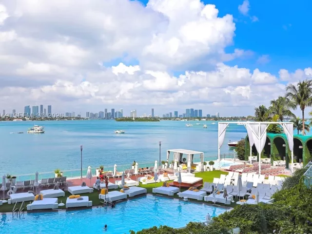 1-bedroom condo for rent in Miami Beach - 1100 West Ave 721 - MondialRealty