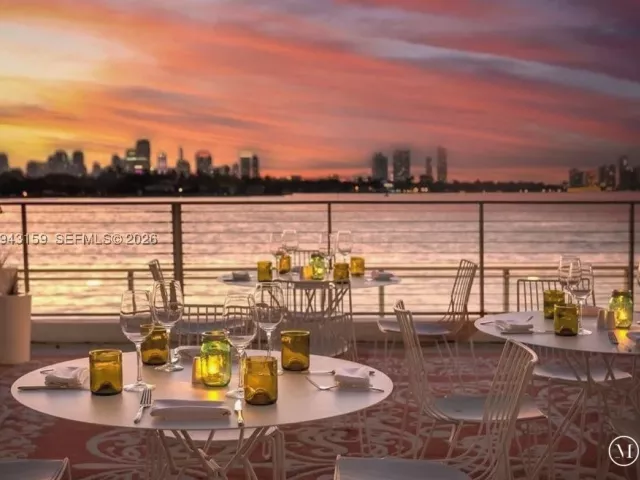 1-bedroom condo for rent in Miami Beach - 1100 West Ave 721 - MondialRealty