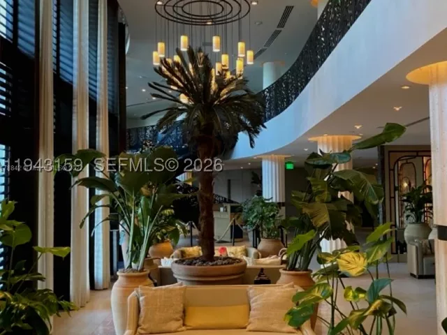 1-bedroom condo for rent in Miami Beach - 1100 West Ave 721 - MondialRealty