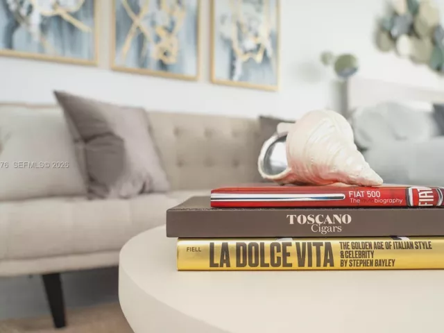 condo for rent in Miami Beach - 1100 West Ave 415 - MondialRealty