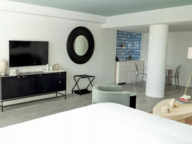 condo for rent in Miami Beach - 1100 West Ave 415 - MondialRealty