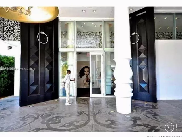 condo for rent in Miami Beach - 1100 West Ave 415 - MondialRealty