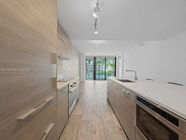 Apartment for sale  Unit #602 - photo 7126968