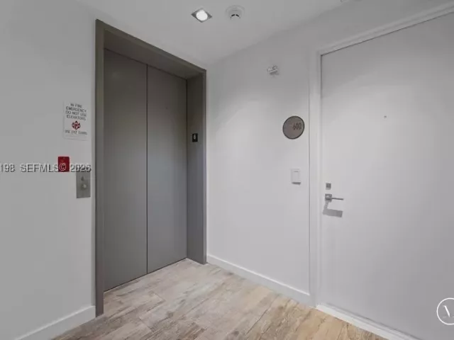 2-bedroom condo for sale in Miami - 650 NE 32nd St 602 - MondialRealty