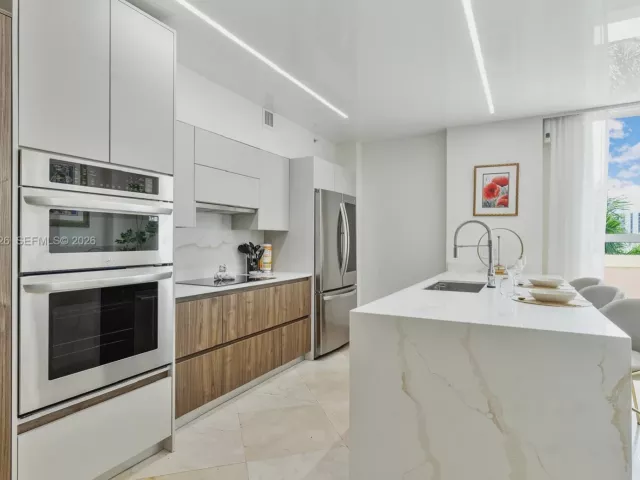 3-bedroom condo for rent in Sunny Isles Beach - 17555 Atlantic Blvd 508 - MondialRealty