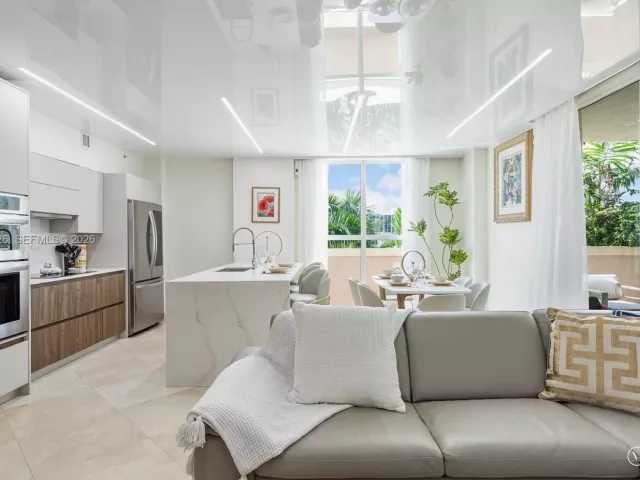 3-bedroom condo for rent in Sunny Isles Beach - 17555 Atlantic Blvd 508 - MondialRealty