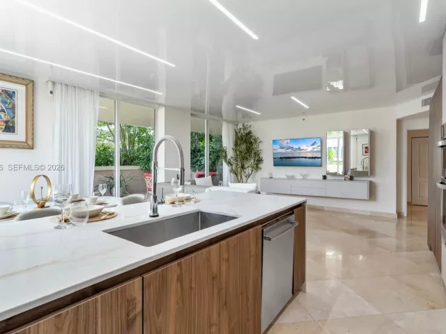 3-bedroom condo for rent in Sunny Isles Beach - 17555 Atlantic Blvd 508 - MondialRealty