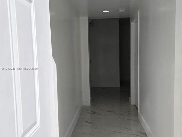 2-bedroom home for rent in North Miami - 987 NE 145 B - MondialRealty